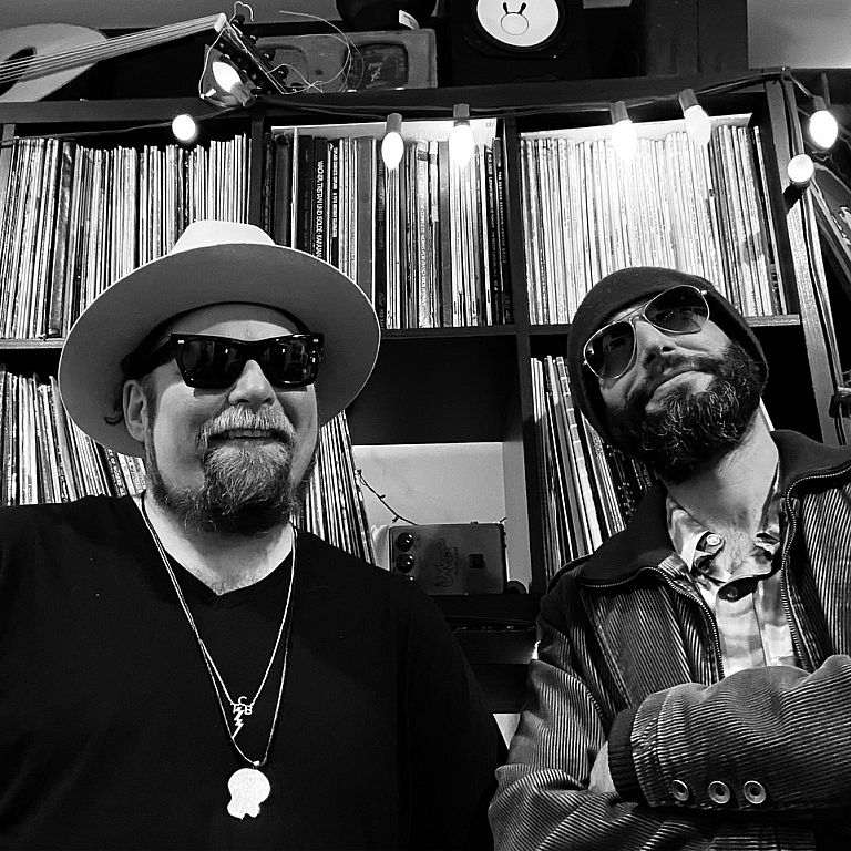 JD Simo    JD Simo’s talent has no boundaries.  His love of music is just that - a love of ALL music - and he has mastered every genre he’s explored.  His remarkable talent and versatility has led to recording sessions with artists including  Beyoncé