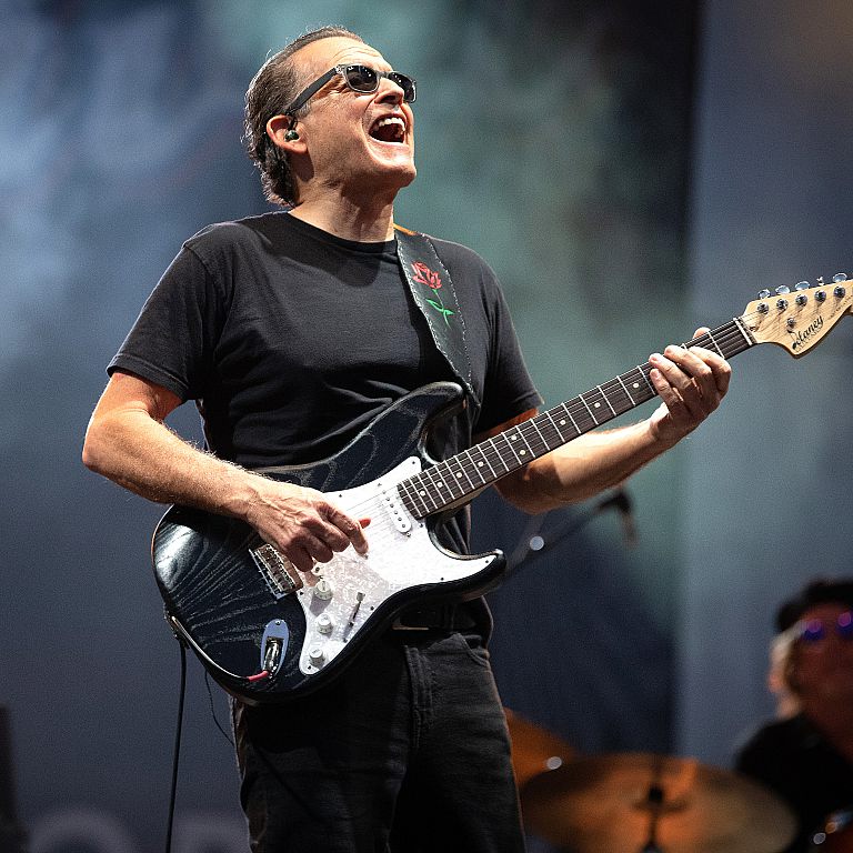 Tommy Castro & The Painkillers     “A great artist...impassioned vocals and pure inventiveness in his stellar guitar solos...He makes playing rough feel easy.”   – Blues Music Magazine      “With a sterling reputation, guitarist and vocalist Tommy